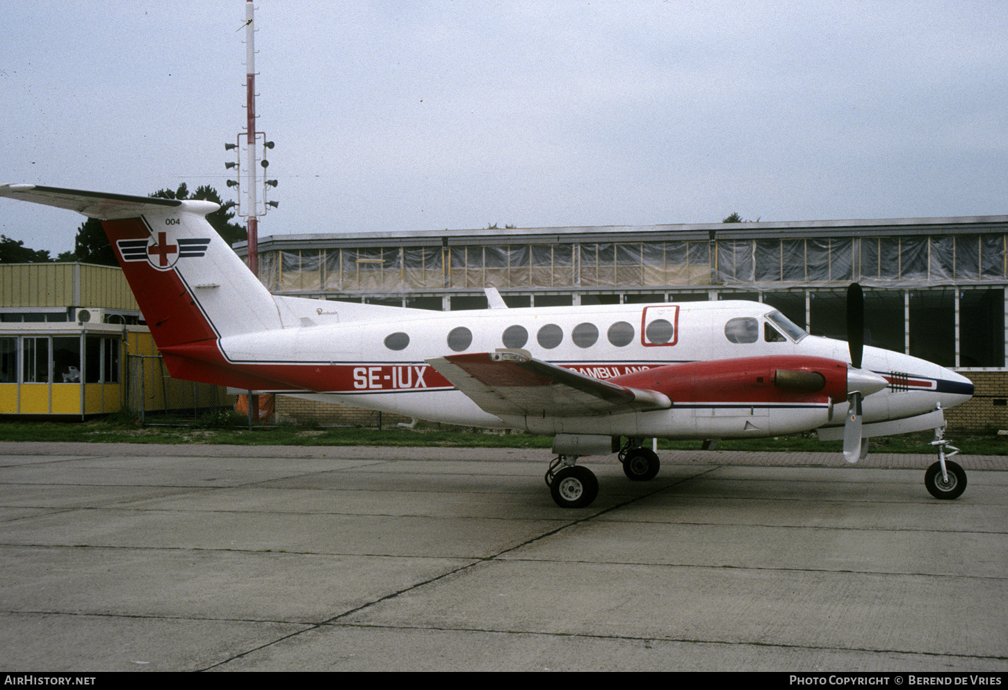 Aircraft Photo of SE-IUX | Beech 200 Super King Air | Svensk Flygambulans | AirHistory.net #761486