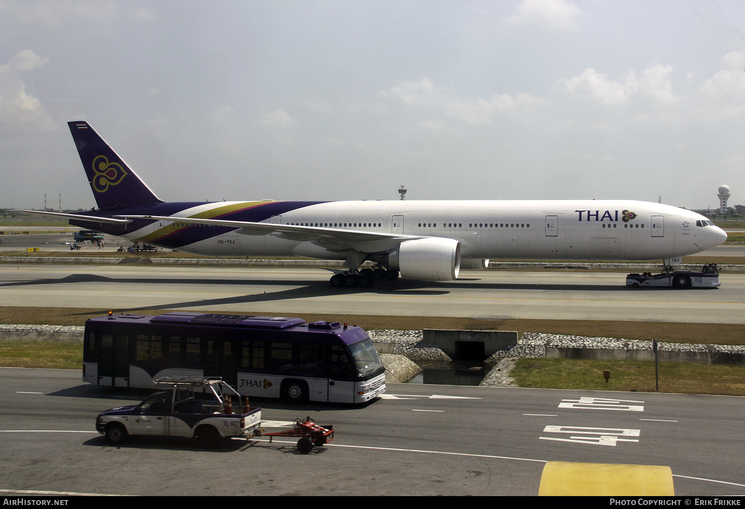 Aircraft Photo of HS-TKJ | Boeing 777-35R/ER | Thai Airways International | AirHistory.net #761600