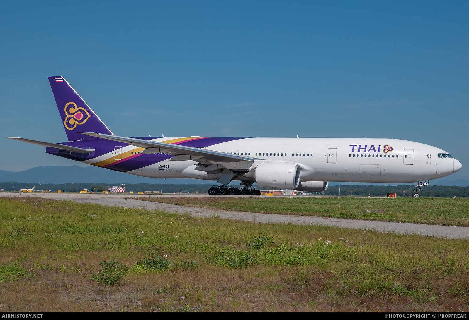 Aircraft Photo of HS-TJS | Boeing 777-2D7/ER | Thai Airways International | AirHistory.net #761825