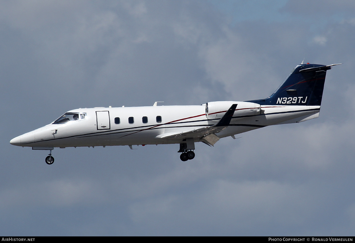 Aircraft Photo of N329TJ | Gates Learjet 55 | AirHistory.net #761868