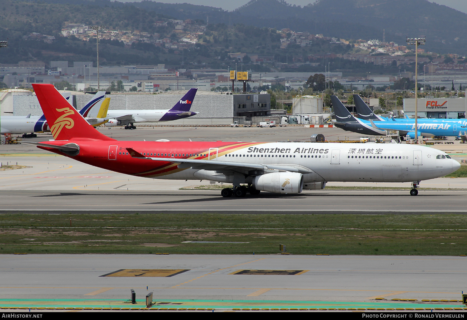 Aircraft Photo of B-1072 | Airbus A330-343 | Shenzhen Airlines | AirHistory.net #761881