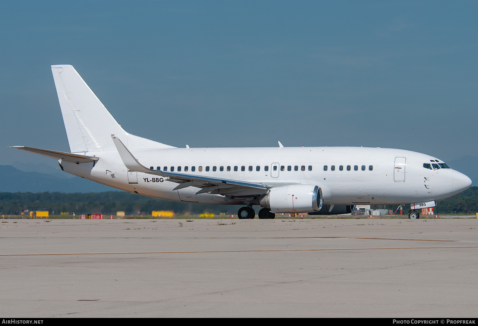 Aircraft Photo of YL-BBG | Boeing 737-548 | AirHistory.net #761912