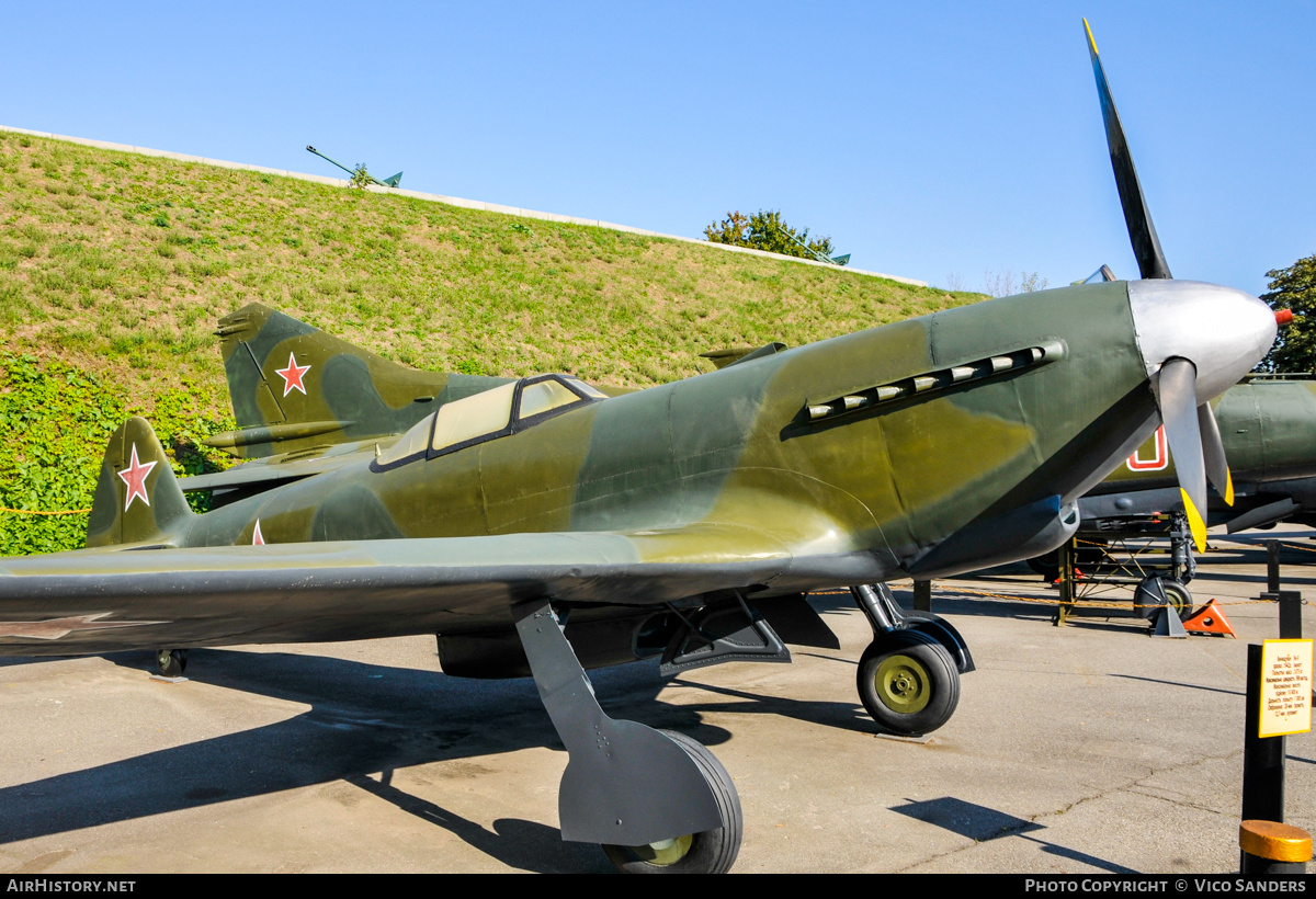 Aircraft Photo of No Reg | Yakovlev Yak-9 | Soviet Union - Air Force | AirHistory.net #761958