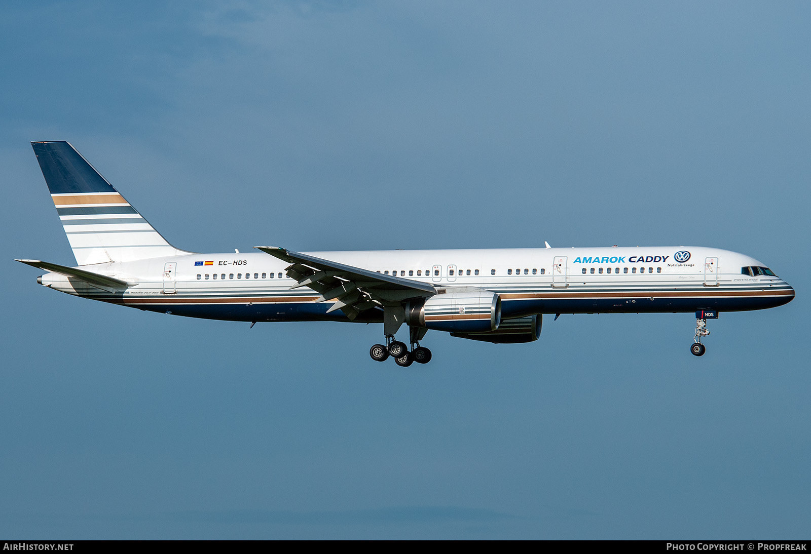 Aircraft Photo of EC-HDS | Boeing 757-256 | Privilege Style | AirHistory.net #761975