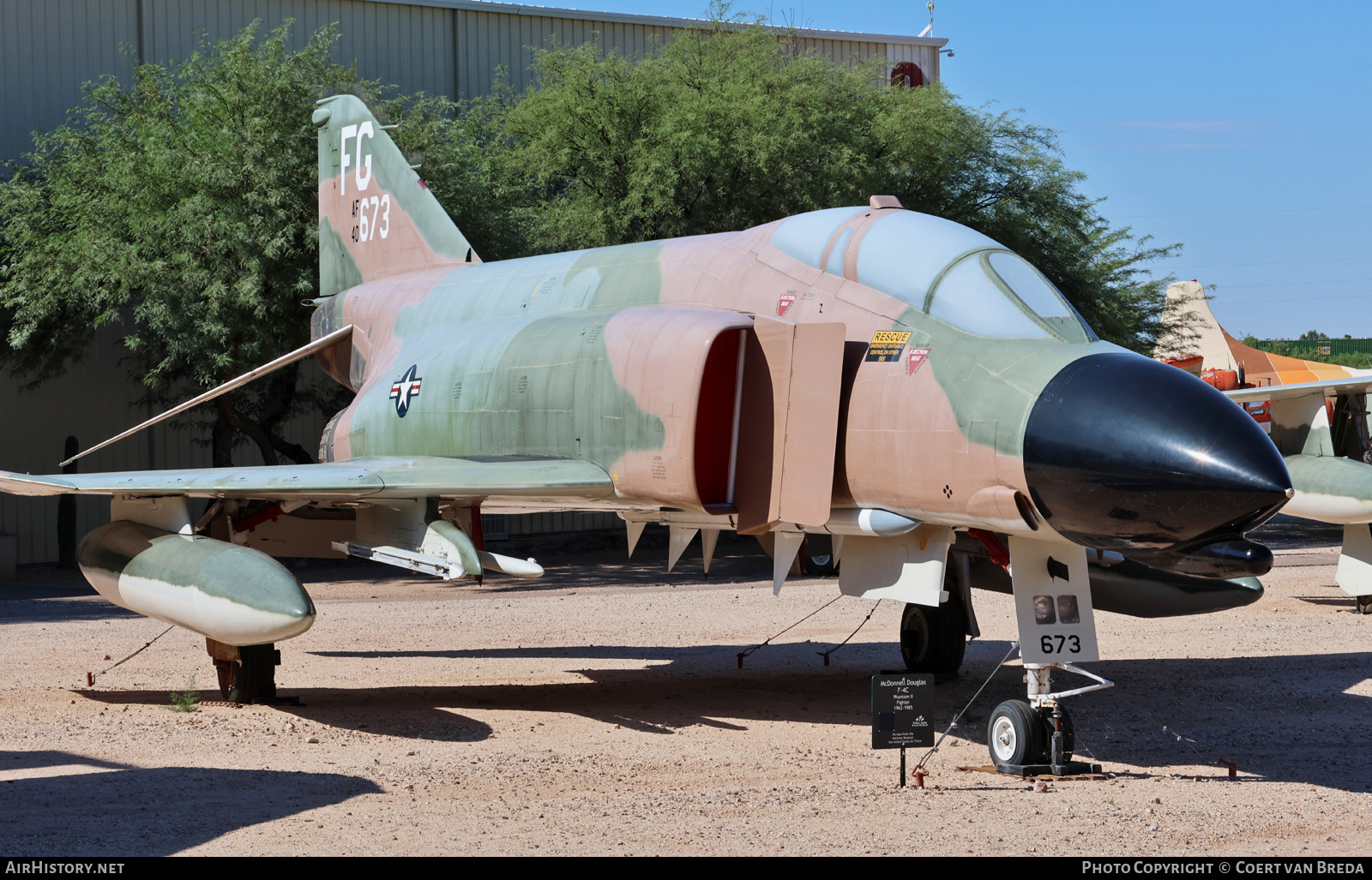 Aircraft Photo of 64-0673 / AF40-673 | McDonnell F-4C Phantom II | USA - Air Force | AirHistory.net #762201