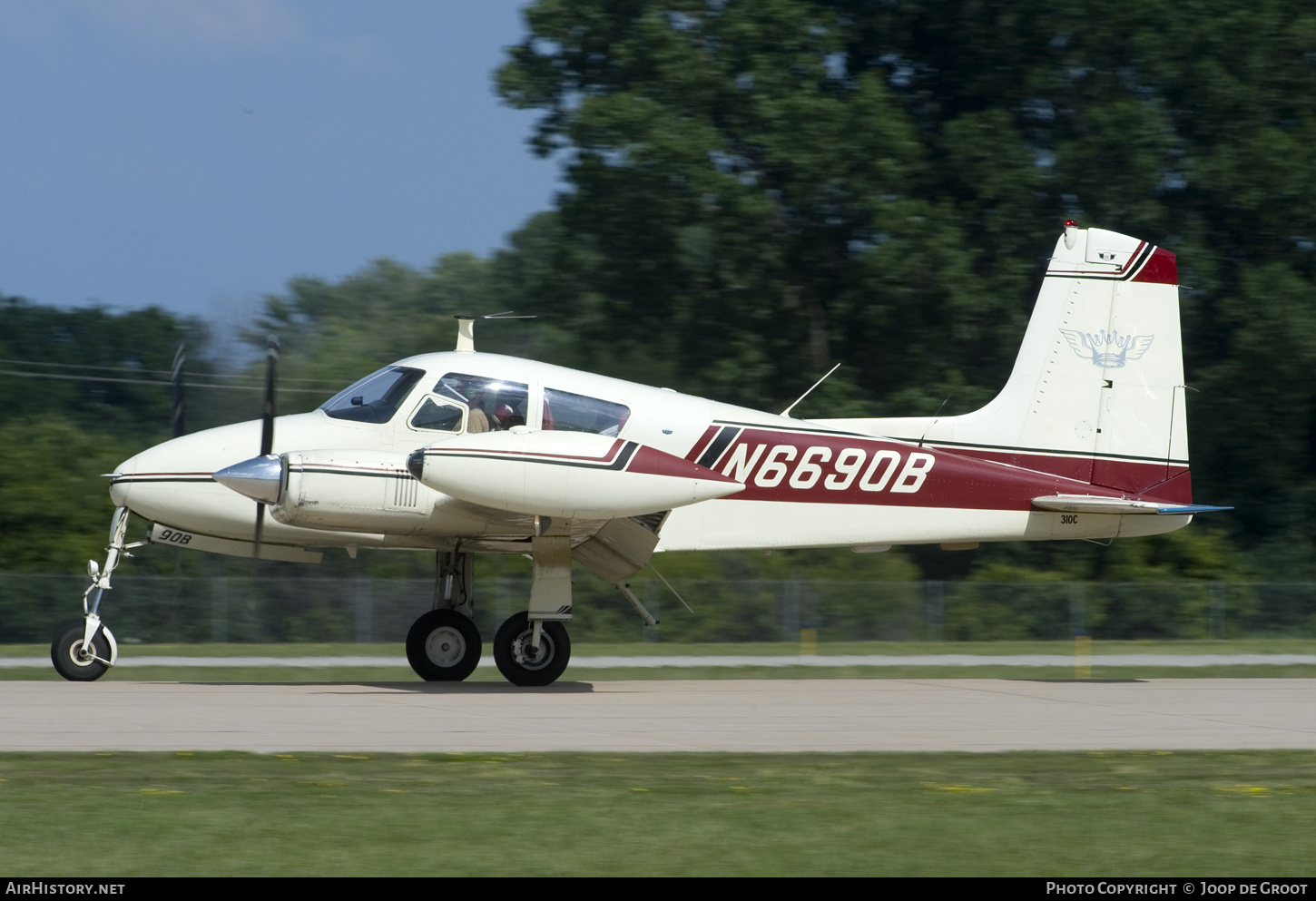 Aircraft Photo of N6690B | Cessna 310B | AirHistory.net #762309