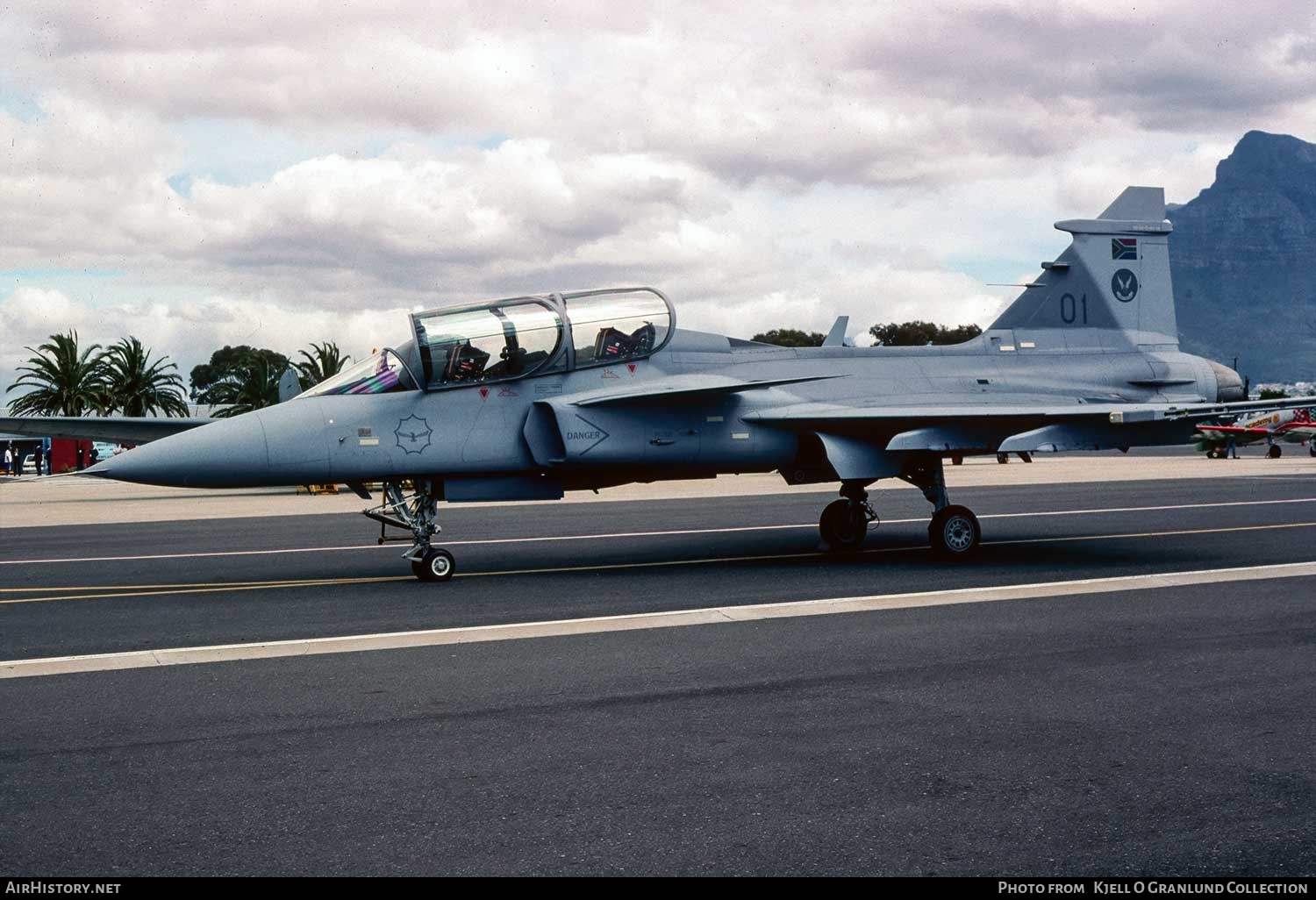 Aircraft Photo of 3901 | Saab JAS 39D Gripen | South Africa - Air Force | AirHistory.net #762377