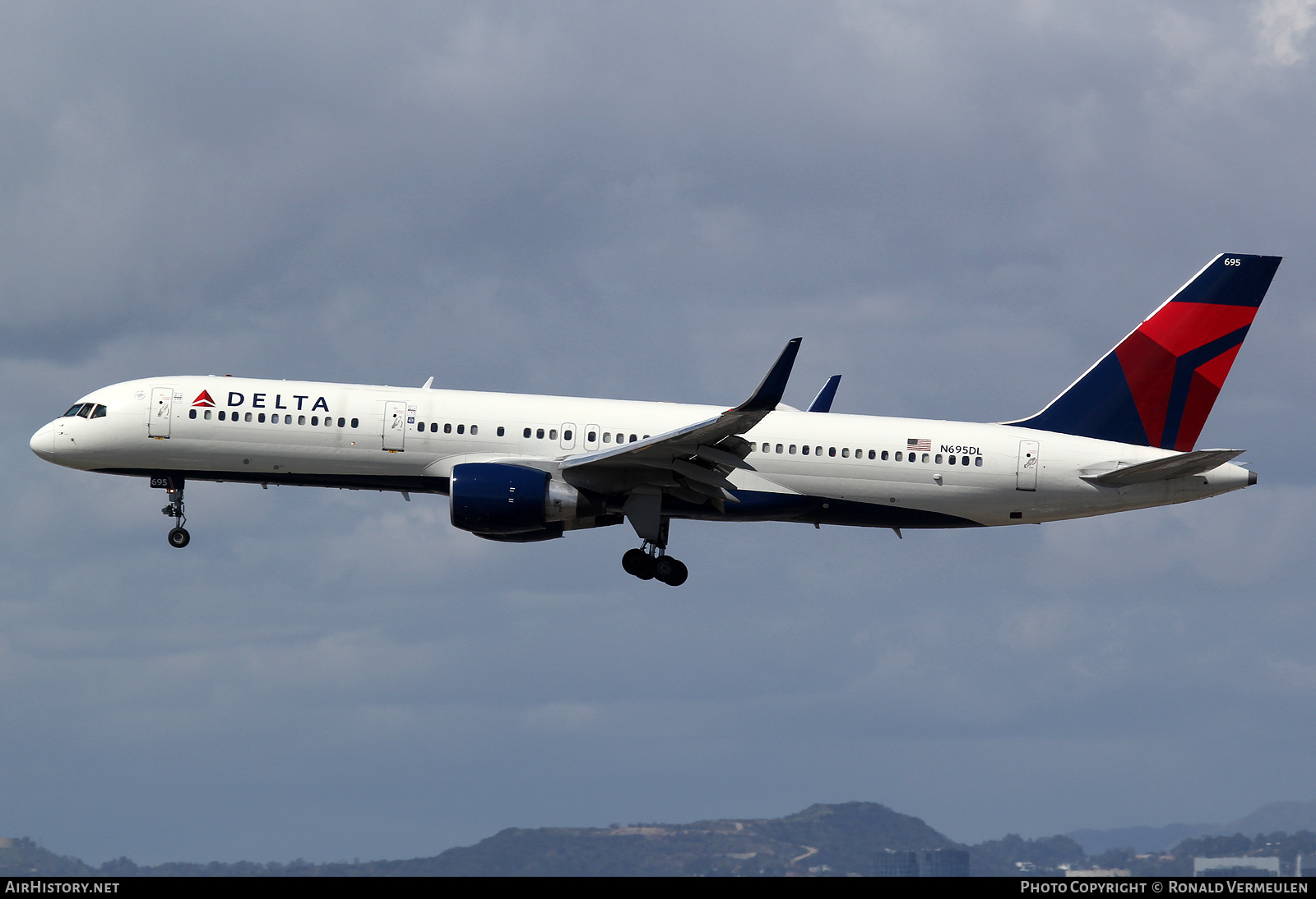 Aircraft Photo of N695DL | Boeing 757-232 | Delta Air Lines | AirHistory.net #762412