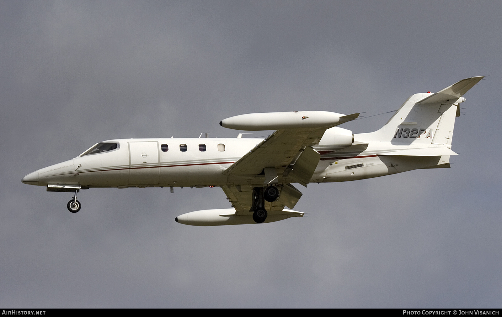 Aircraft Photo of N32PA | Gates Learjet 36A | AirHistory.net #762417