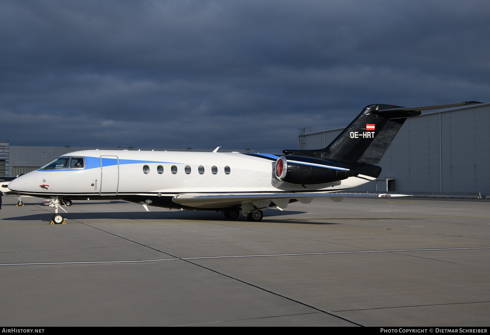 Aircraft Photo of OE-HRT | Hawker Beechcraft 4000 | AirHistory.net #762502