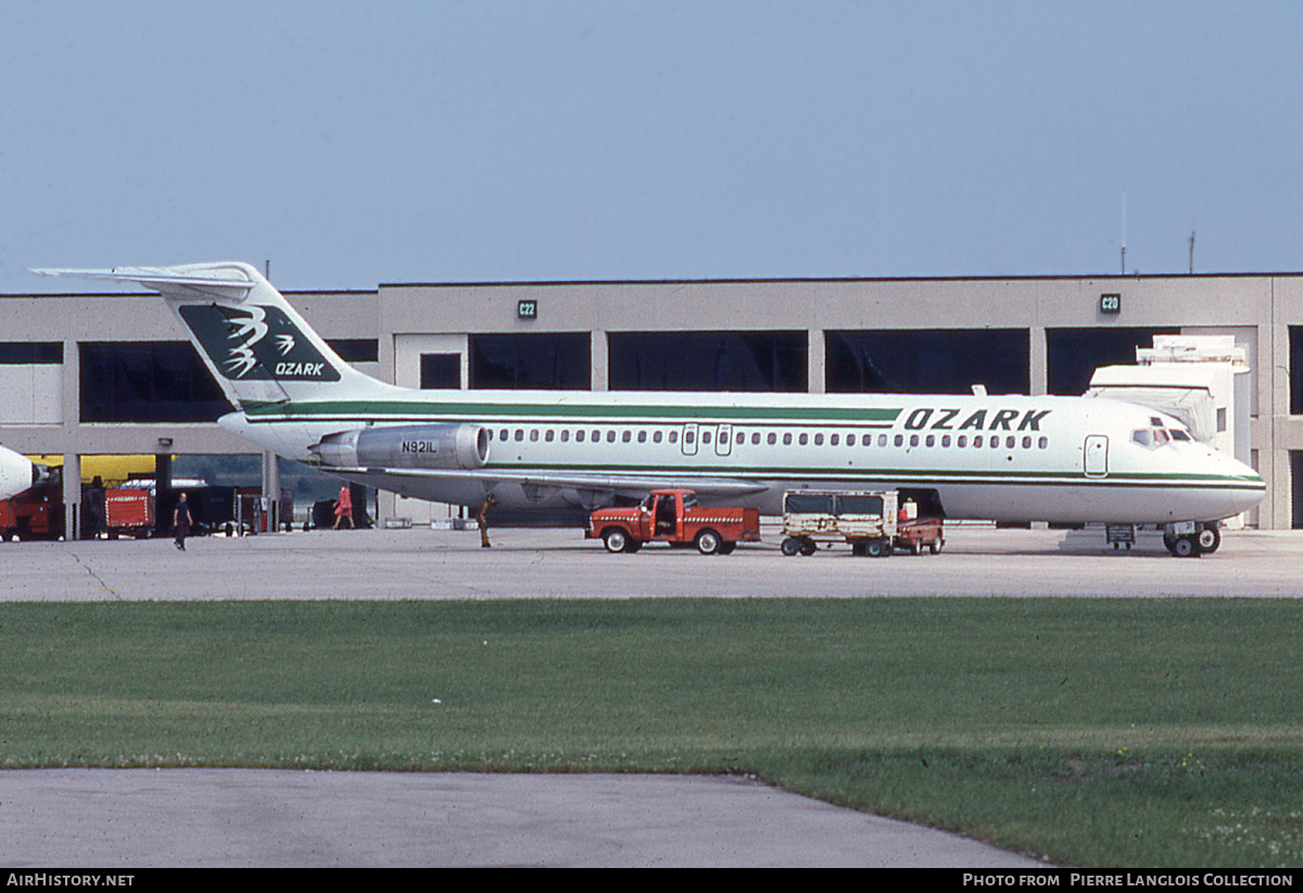 Aircraft Photo of N921L | McDonnell Douglas DC-9-32 | Ozark Air Lines | AirHistory.net #762509