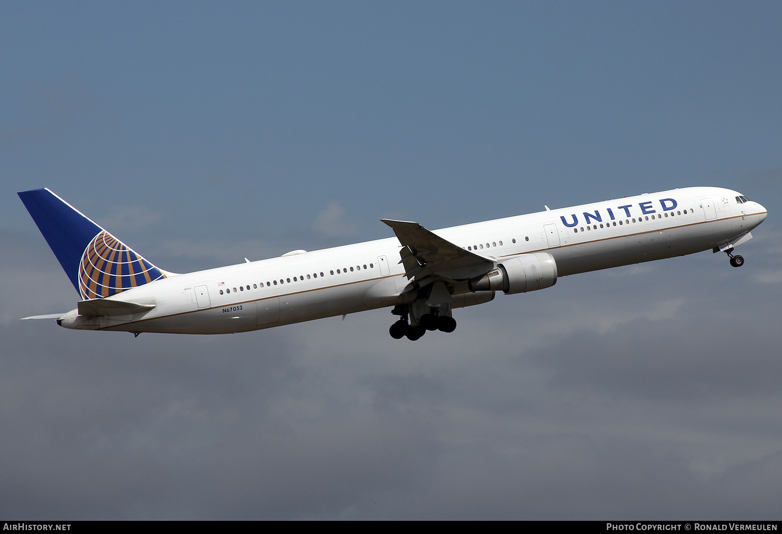 Aircraft Photo of N67052 | Boeing 767-424/ER | United Airlines | AirHistory.net #762523
