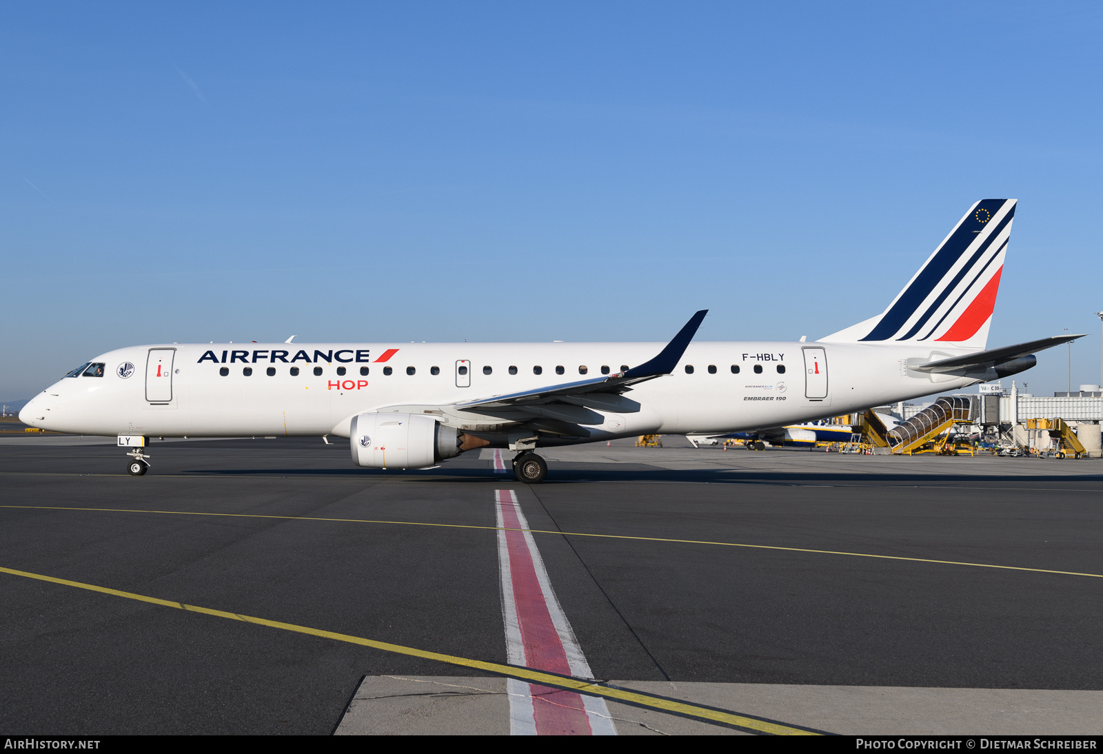 Aircraft Photo of F-HBLY | Embraer 190STD (ERJ-190-100STD) | Air France | AirHistory.net #762539