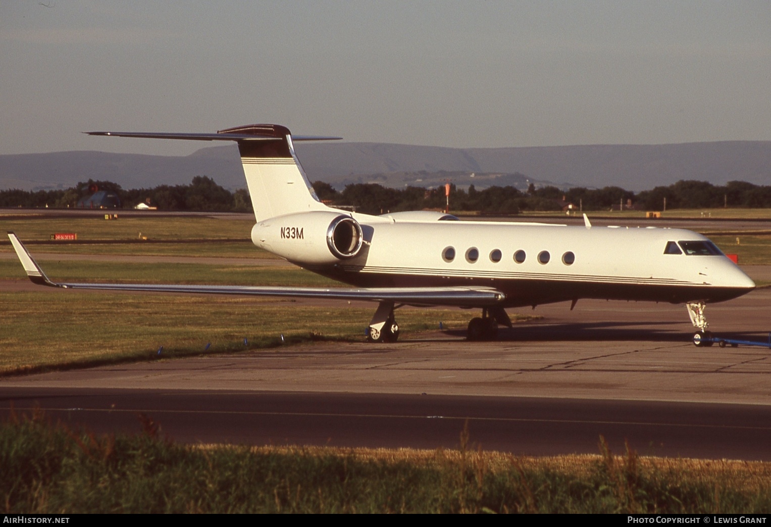 Aircraft Photo of N33M | Gulfstream Aerospace G-V Gulfstream V | AirHistory.net #762562