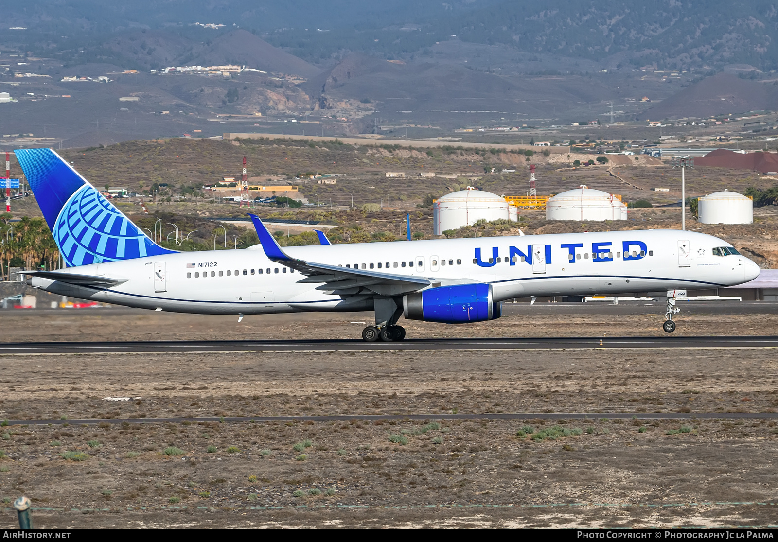Aircraft Photo of N17122 | Boeing 757-224 | United Airlines | AirHistory.net #762673