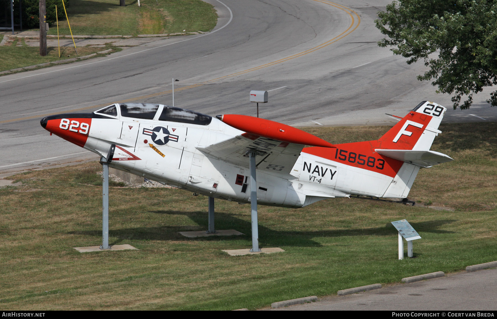 Aircraft Photo of 158583 | North American Rockwell T-2C Buckeye | USA - Navy | AirHistory.net #762691