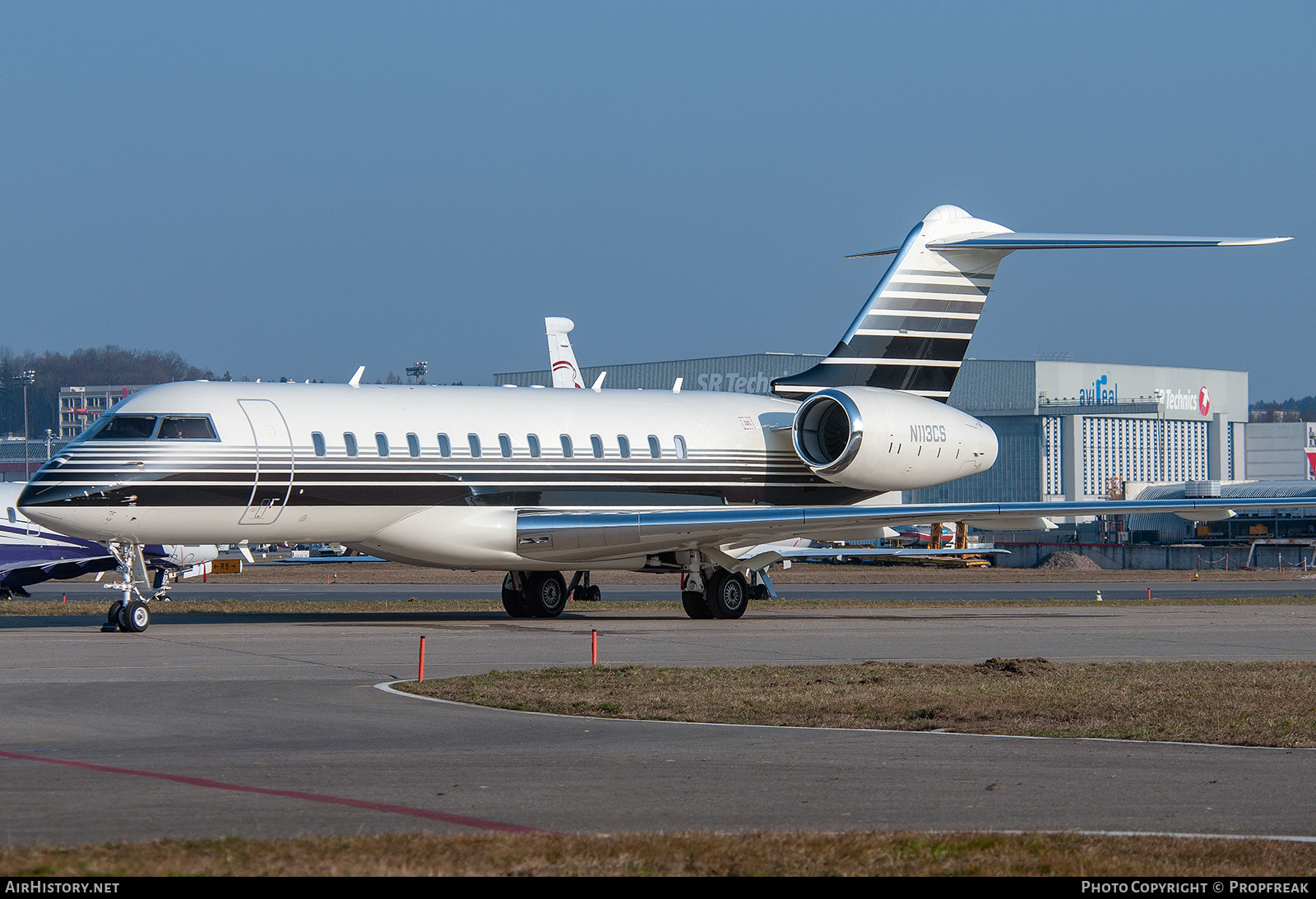 Aircraft Photo of N113CS | Bombardier Global Express XRS (BD-700-1A10) | AirHistory.net #762745