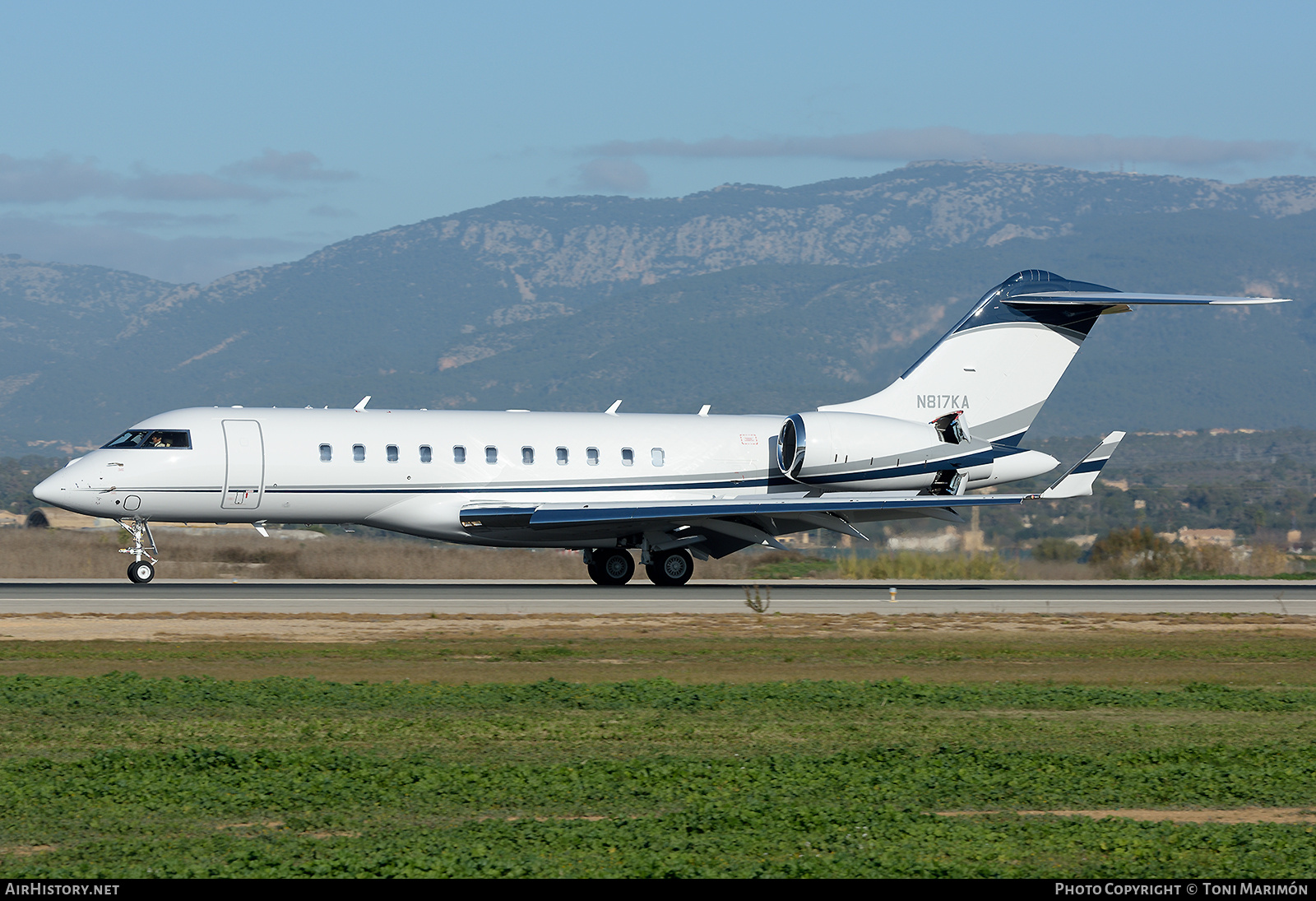 Aircraft Photo of N817KA | Bombardier Global 5500 (BD-700-1A11) | AirHistory.net #762823