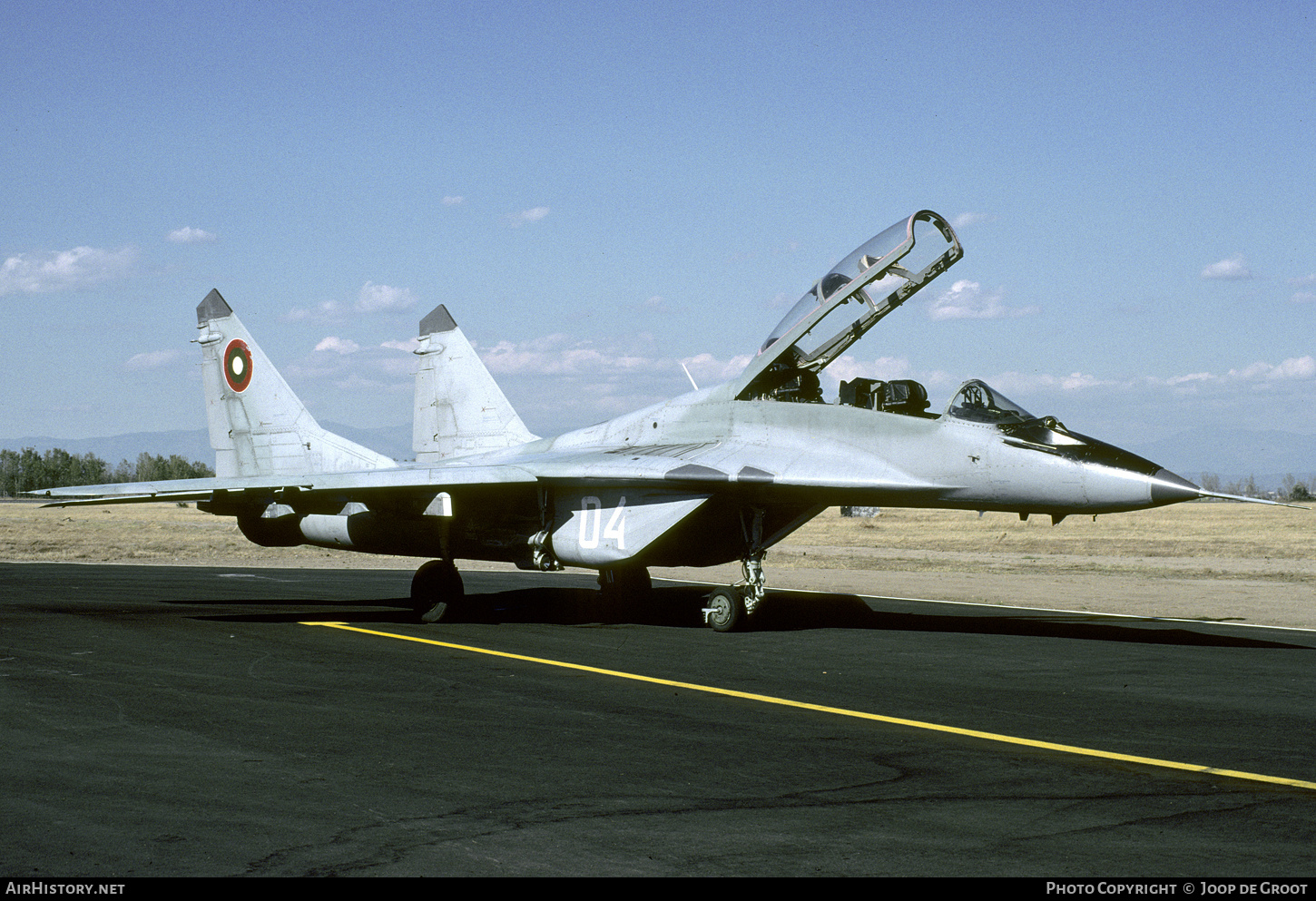 Aircraft Photo of 04 | Mikoyan-Gurevich MiG-29UB (9-51) | Bulgaria - Air Force | AirHistory.net #762878