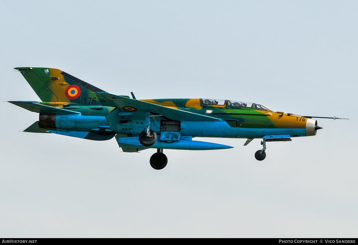 Aircraft Photo of 176 | Mikoyan-Gurevich MiG-21UM Lancer B | Romania - Air Force | AirHistory.net #762968
