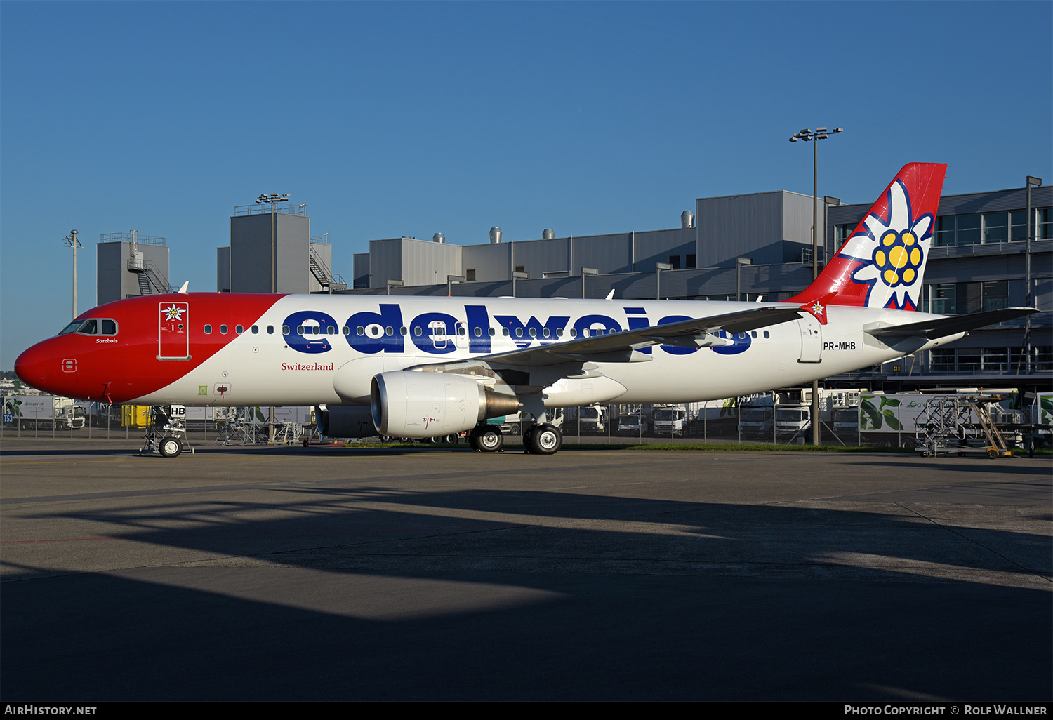 Aircraft Photo of PR-MHB | Airbus A320-214 | Edelweiss Air | AirHistory.net #763004