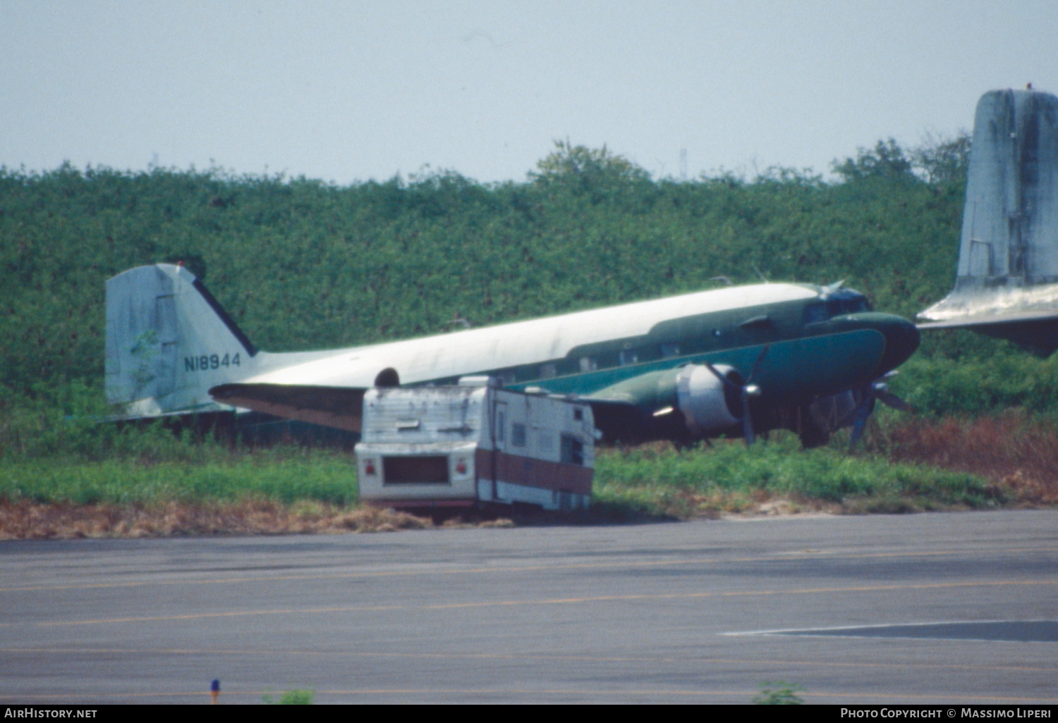 Aircraft Photo of N18944 | Douglas DC-3A-197B | AirHistory.net #763023