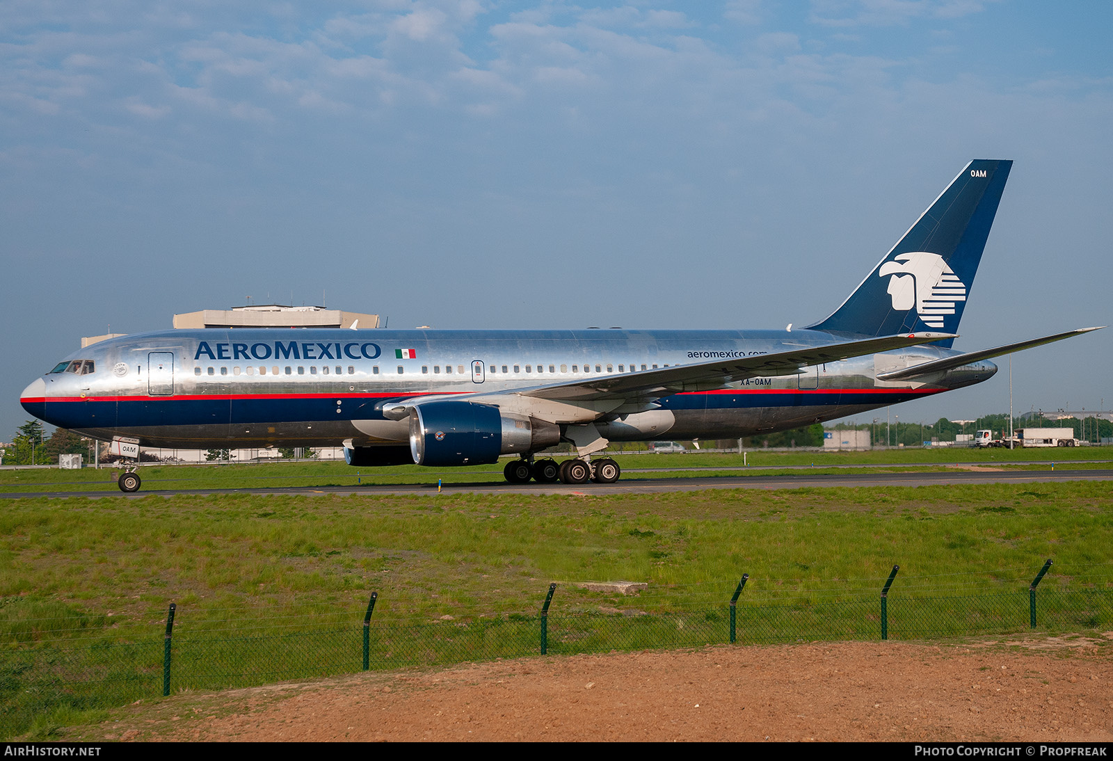 Aircraft Photo of XA-OAM | Boeing 767-2B1/ER | AeroMéxico | AirHistory.net #763027