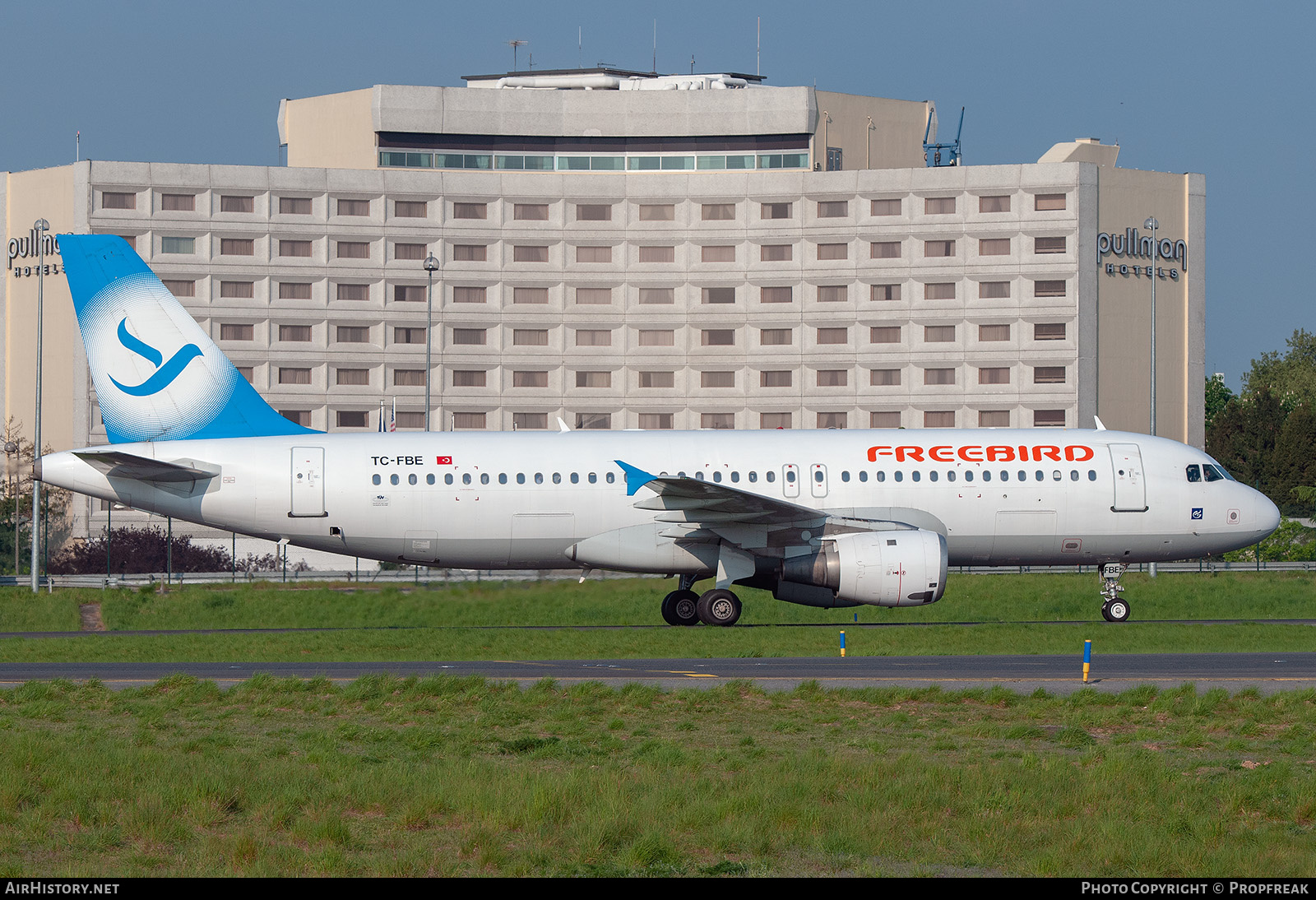 Aircraft Photo of TC-FBE | Airbus A320-212 | Freebird Airlines | AirHistory.net #763037