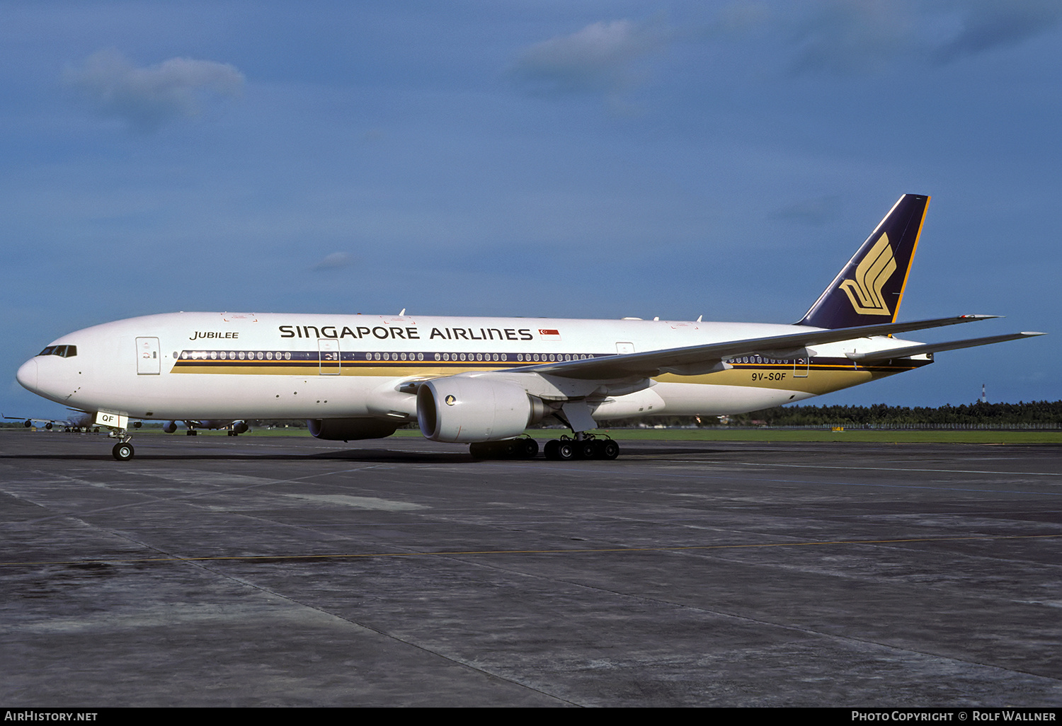 Aircraft Photo of 9V-SQF | Boeing 777-212/ER | Singapore Airlines | AirHistory.net #763119