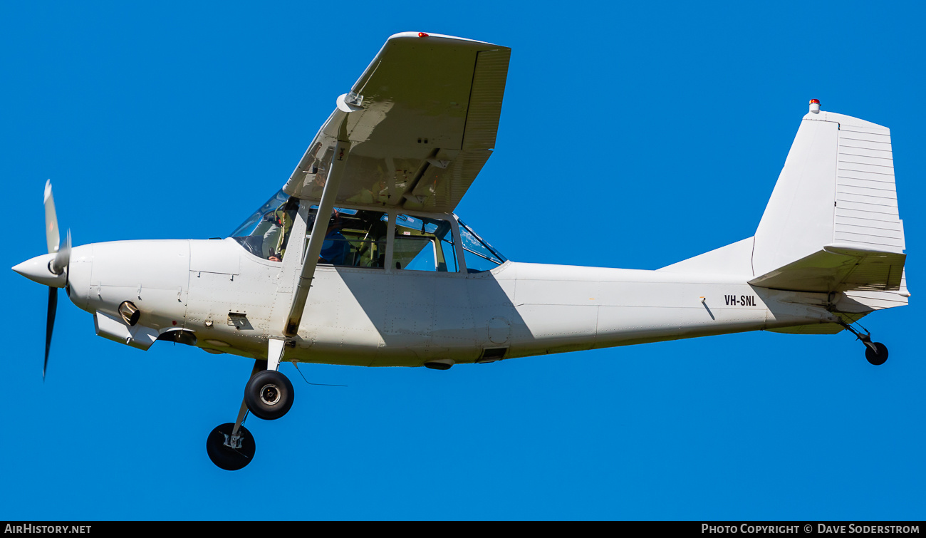 Aircraft Photo of VH-SNL | SIAI-Marchetti SM-1019 | AirHistory.net #763302