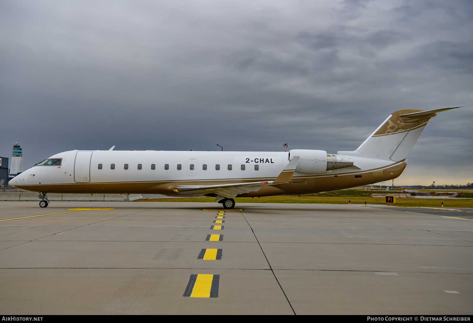 Aircraft Photo of 2-CHAL | Bombardier Challenger 850 (CRJ-200SE/CL-600-2B19) | AirHistory.net #763303