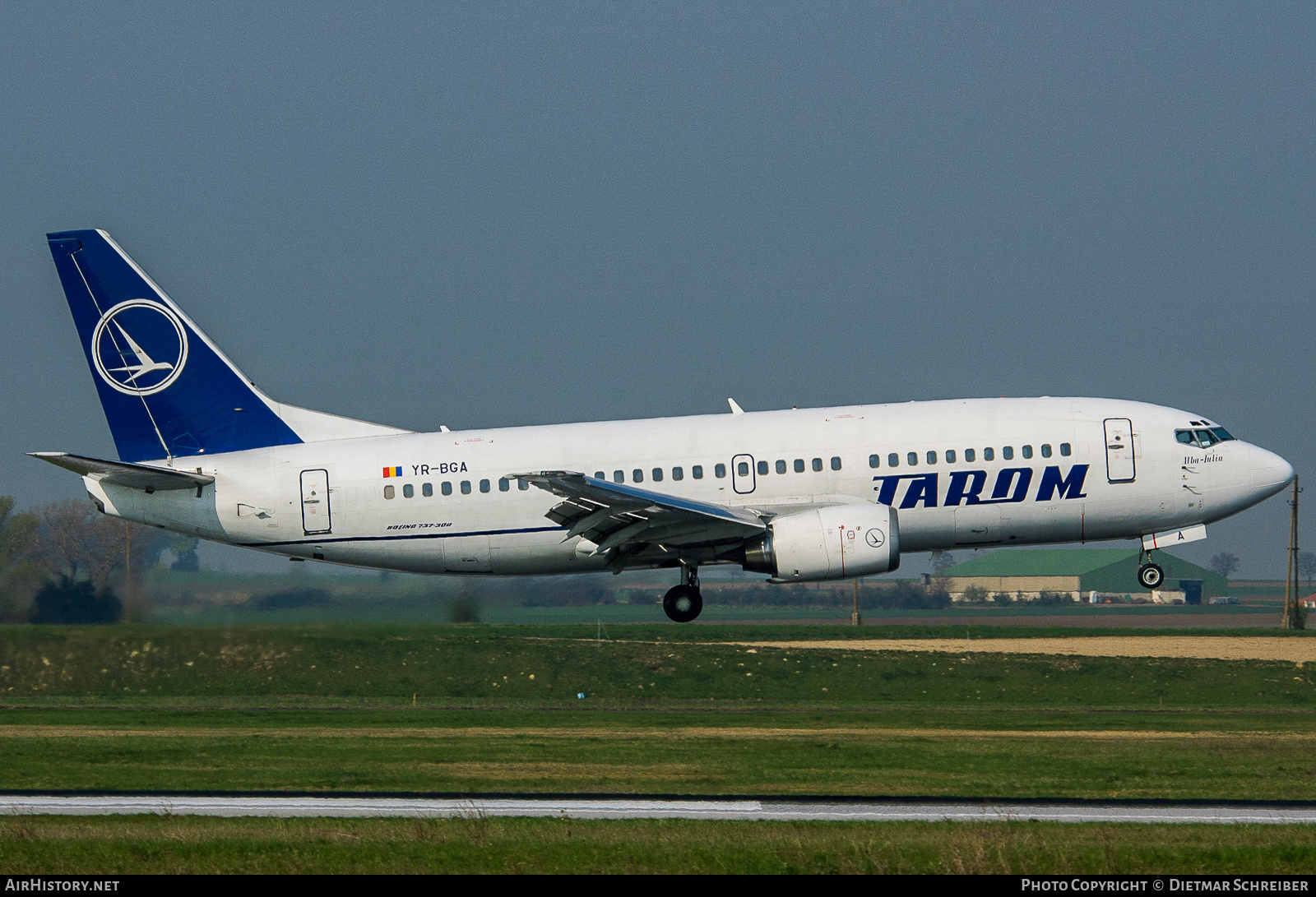 Aircraft Photo of YR-BGA | Boeing 737-38J | TAROM - Transporturile Aeriene Române | AirHistory.net #763320