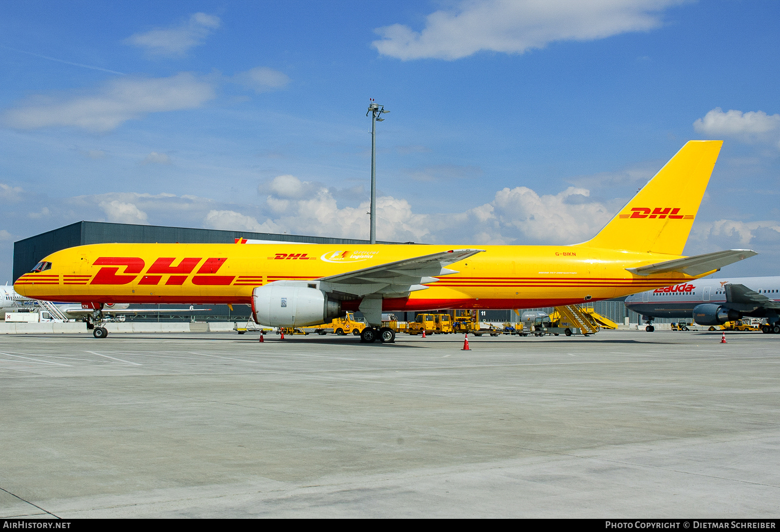 Aircraft Photo of G-BIKN | Boeing 757-236/SF | DHL International | AirHistory.net #763344