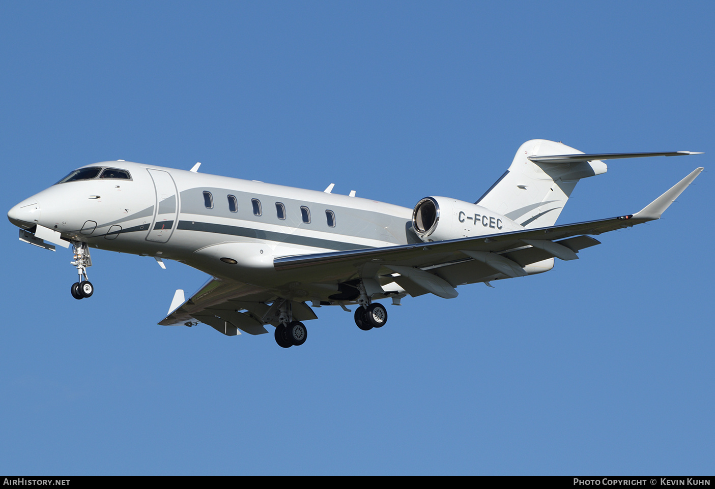 Aircraft Photo of C-FCEC | Bombardier Challenger 3500 (BD-100-1A10) | AirHistory.net #763424