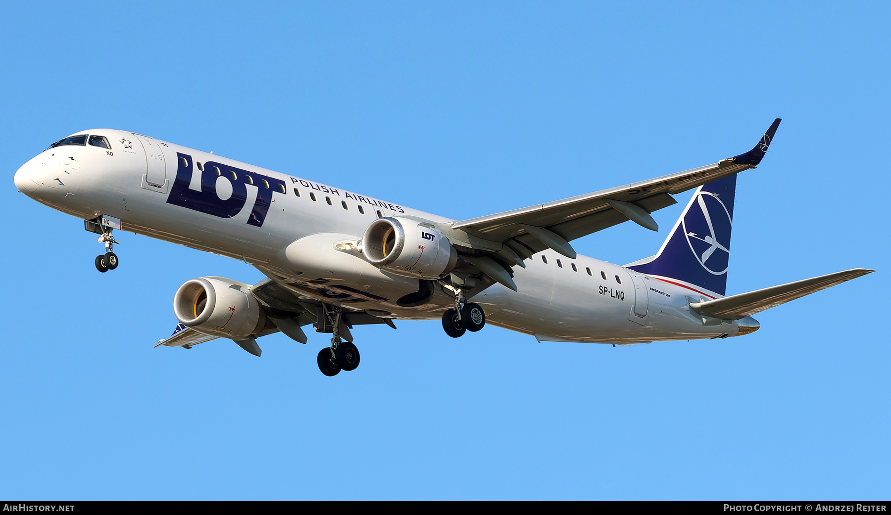 Aircraft Photo of SP-LNQ | Embraer 195AR (ERJ-190-200IGW) | LOT Polish Airlines - Polskie Linie Lotnicze | AirHistory.net #763451