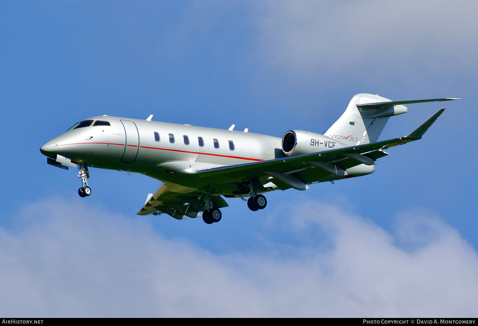 Aircraft Photo of 9H-VCF | Bombardier Challenger 350 (BD-100-1A10) | VistaJet | AirHistory.net #763541