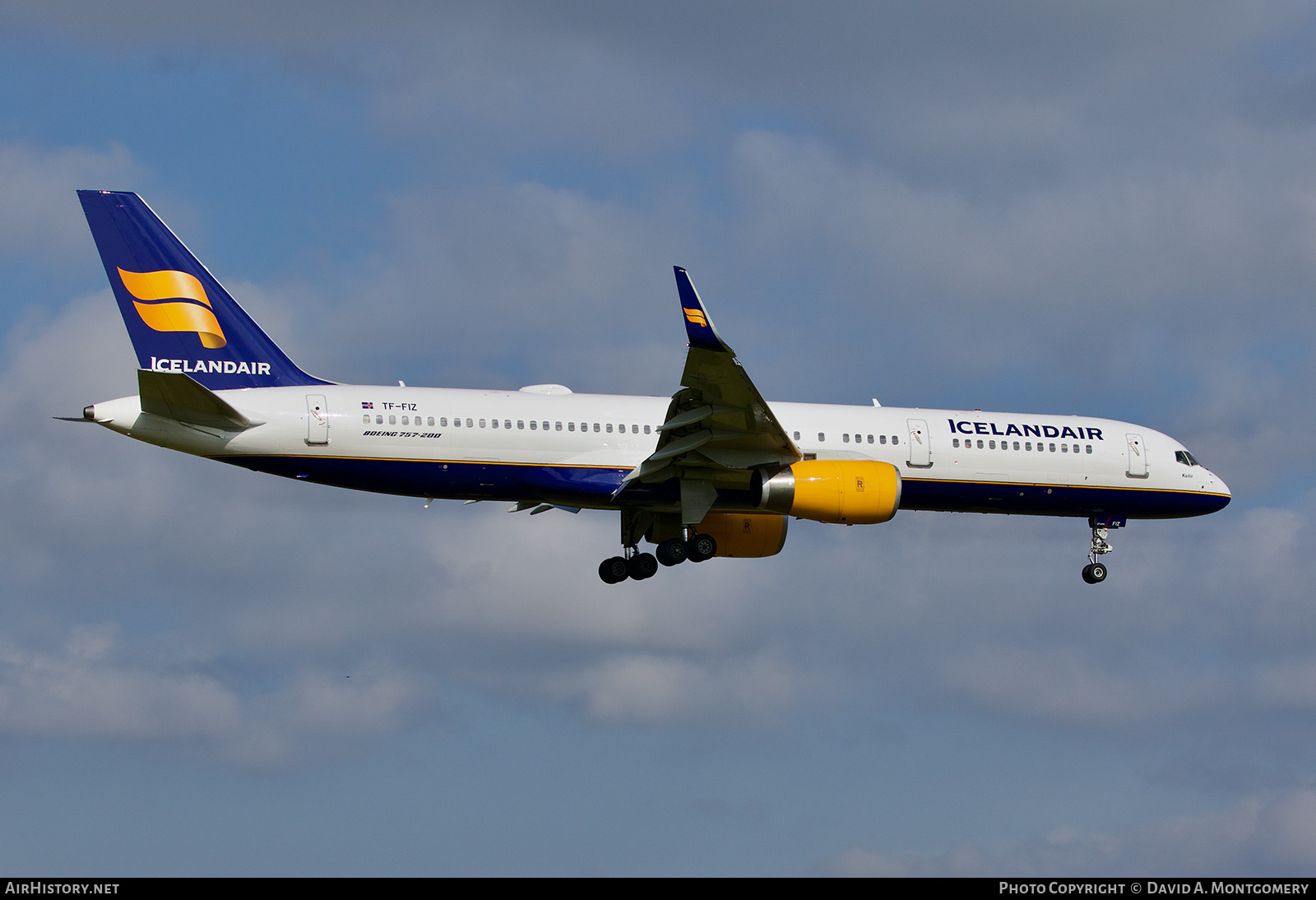Aircraft Photo of TF-FIZ | Boeing 757-256 | Icelandair | AirHistory.net #763542
