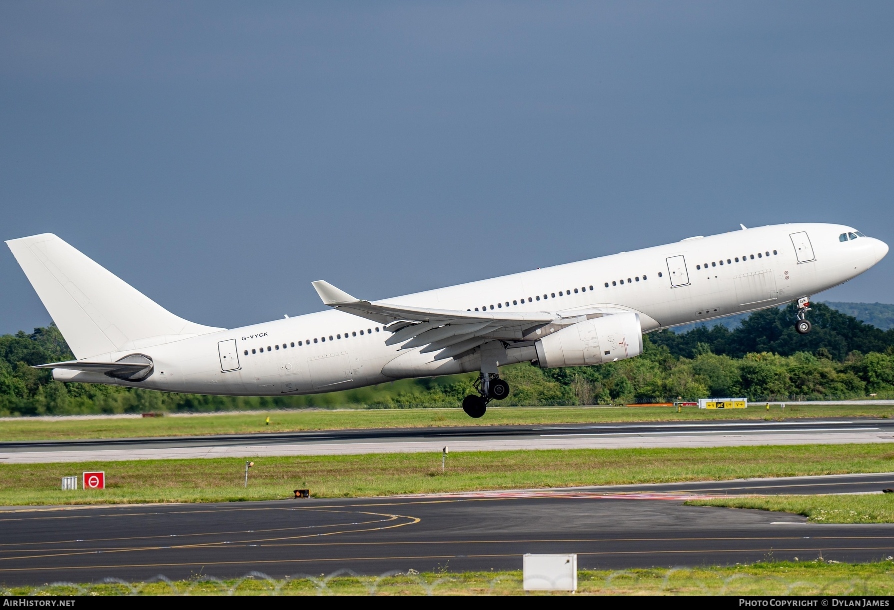 Aircraft Photo of G-VYGK | Airbus A330-243 | Airtanker Services | AirHistory.net #763547