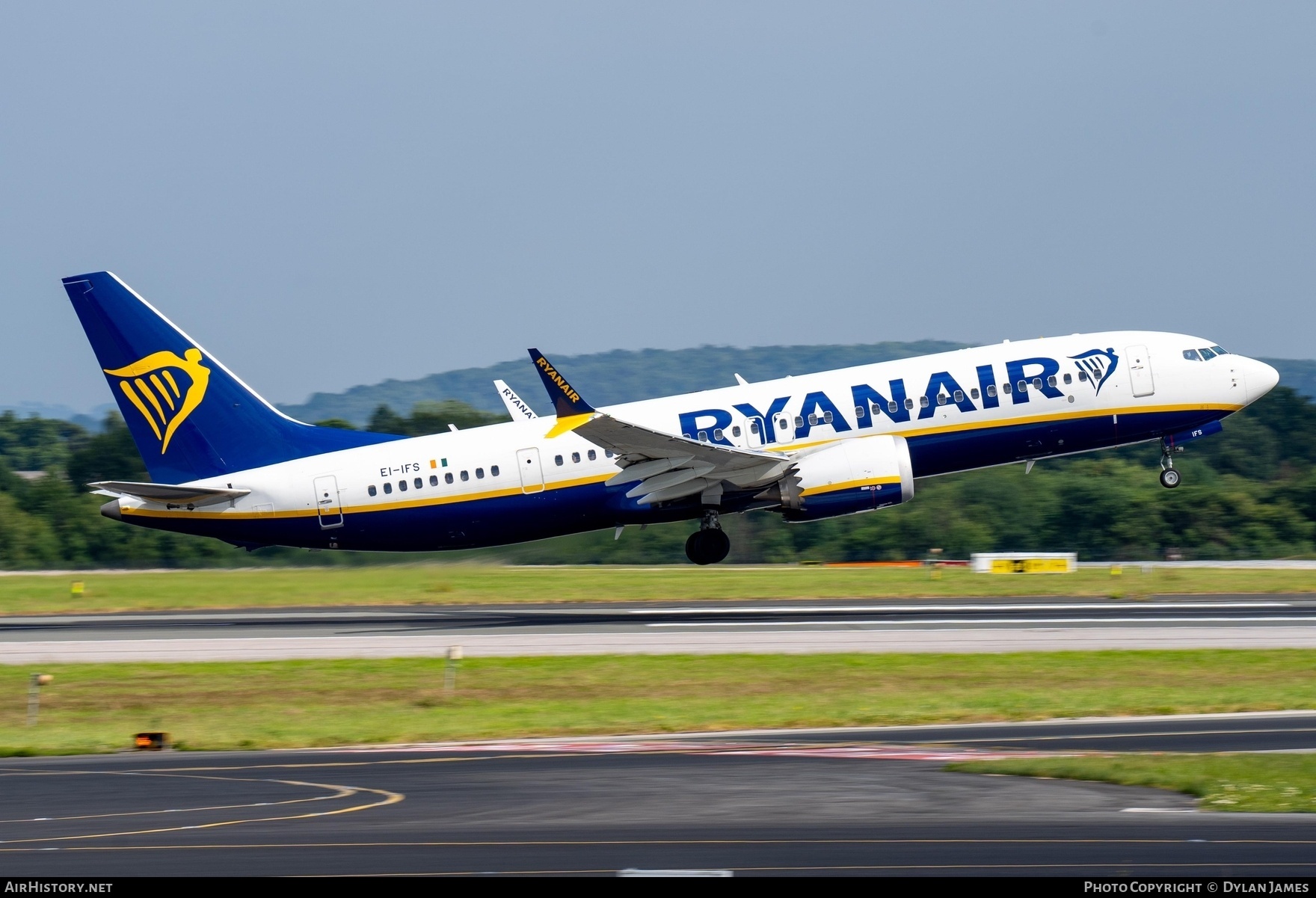 Aircraft Photo of EI-IFS | Boeing 737-8200 Max 200 | Ryanair | AirHistory.net #763567