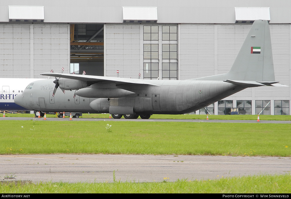 Aircraft Photo of 1216 | Lockheed L-100-30 Hercules (382G) | United Arab Emirates - Air Force | AirHistory.net #763571