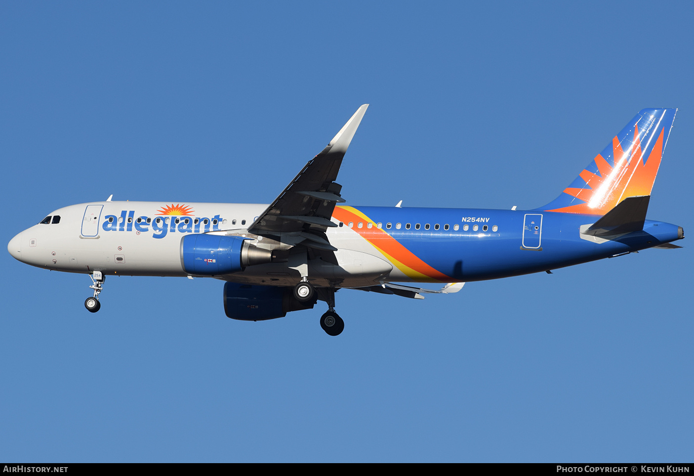 Aircraft Photo of N254NV | Airbus A320-214 | Allegiant Air | AirHistory.net #763599