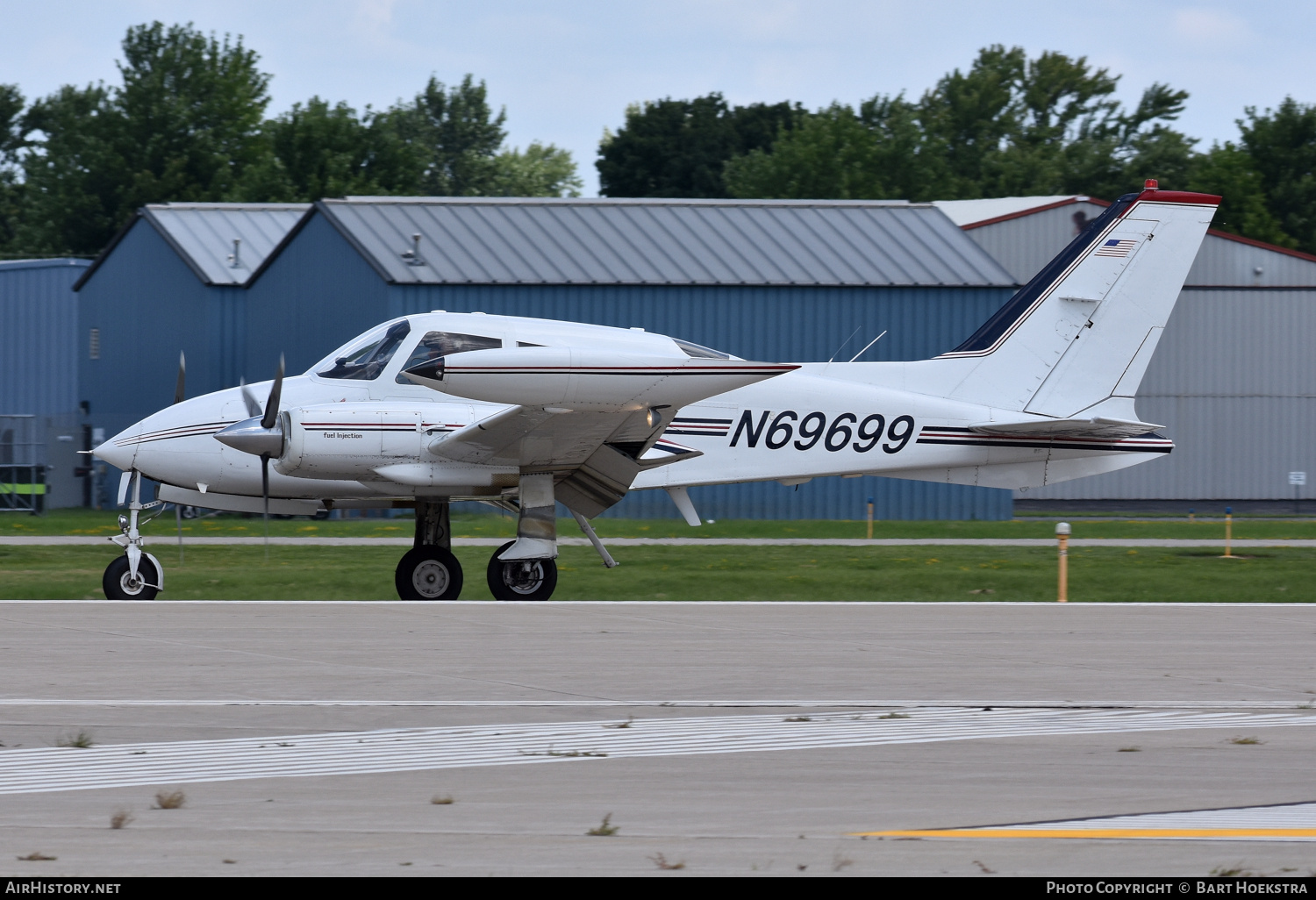 Aircraft Photo of N69699 | Cessna 310Q | AirHistory.net #763653