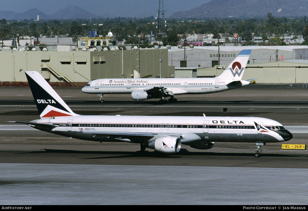 Aircraft Photo of N657DL | Boeing 757-232 | Delta Air Lines | AirHistory.net #763684