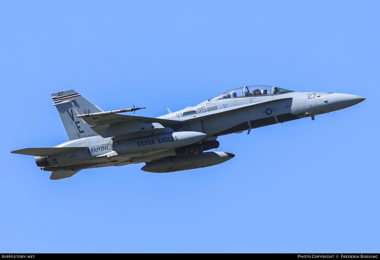 Aircraft Photo of 165527 | McDonnell Douglas F/A-18D Hornet | USA - Marines | AirHistory.net #763731