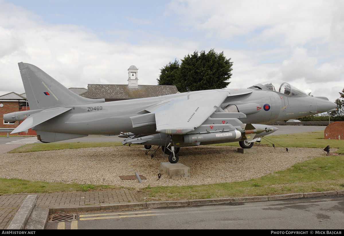 Aircraft Photo of ZD469 | British Aerospace Harrier GR7A | UK - Air Force | AirHistory.net #763735