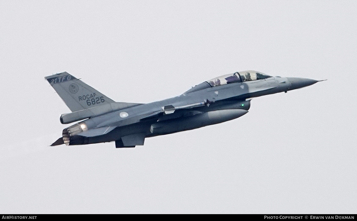 Aircraft Photo of 6826 | Lockheed Martin F-16B-72V Fighting Falcon | Taiwan - Air Force | AirHistory.net #763804