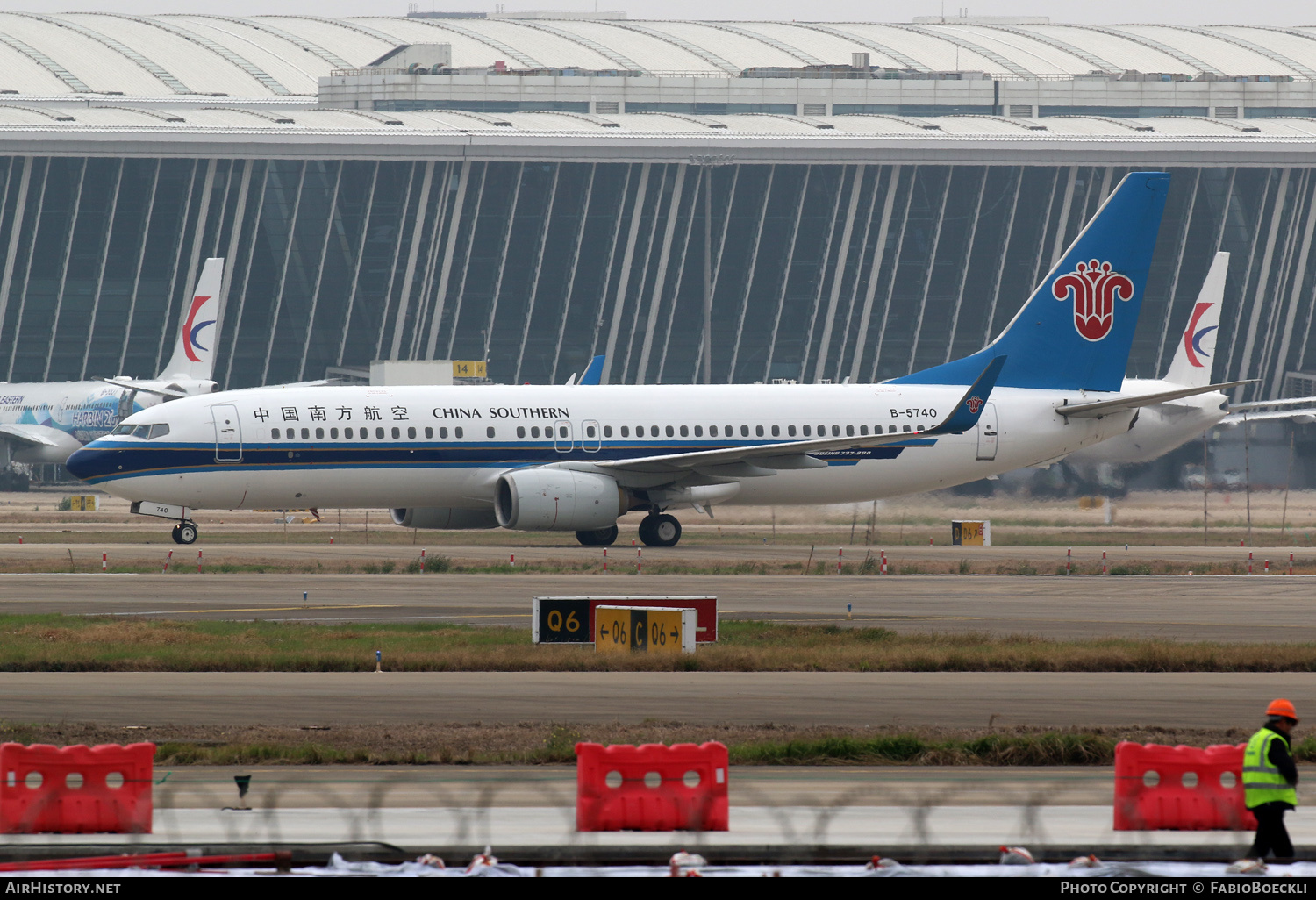 Aircraft Photo of B-5740 | Boeing 737-81B | China Southern Airlines | AirHistory.net #763942