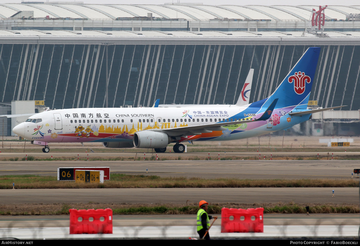 Aircraft Photo of B-5598 | Boeing 737-86J | China Southern Airlines | AirHistory.net #763946