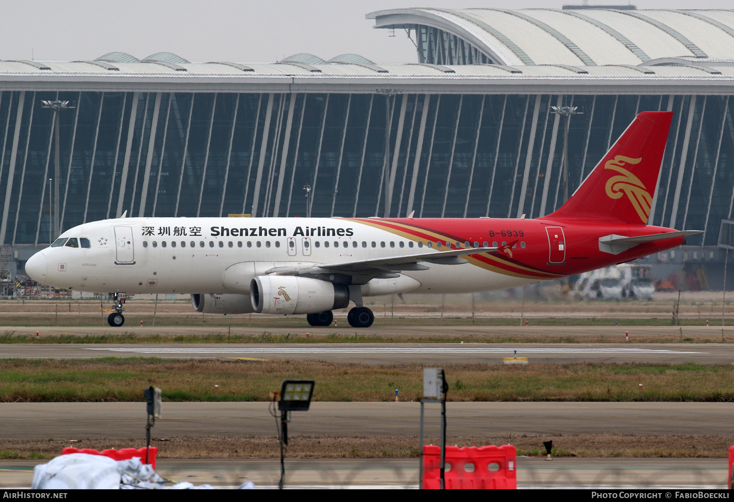 Aircraft Photo of B-6939 | Airbus A320-232 | Shenzhen Airlines | AirHistory.net #763980