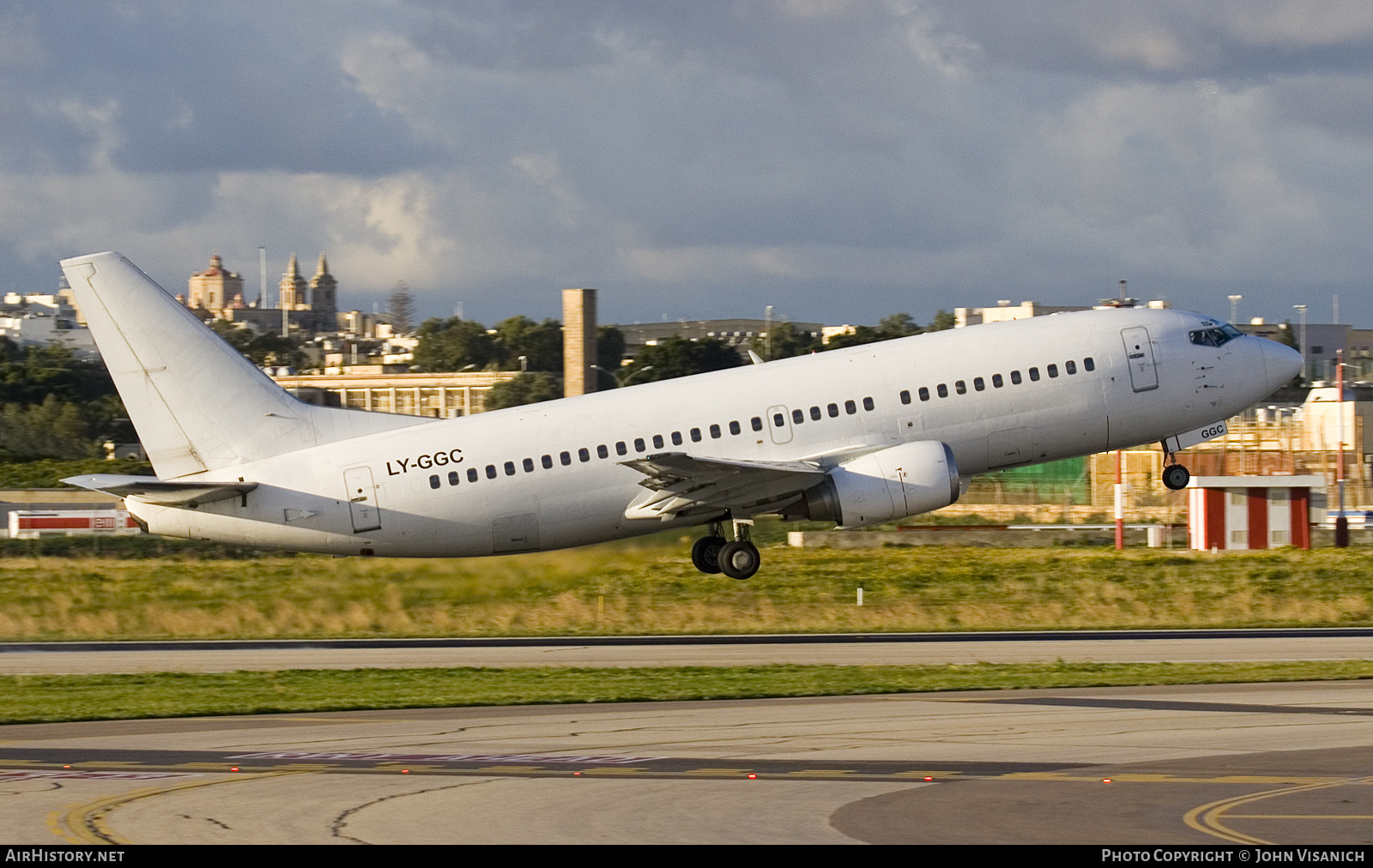 Aircraft Photo of LY-GGC | Boeing 737-3Q8 | AirHistory.net #764007